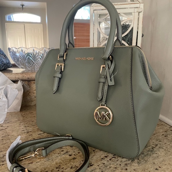 Michael Kors Handbags - New Mk large satchel 💖 army green color
